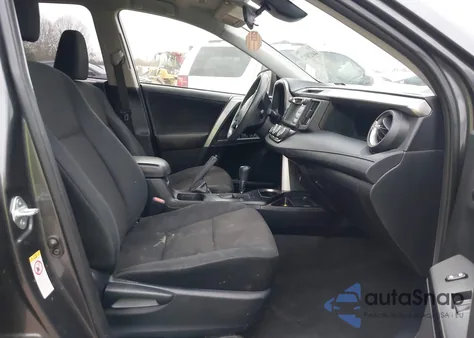 2017 Toyota Rav4 Le z USA, uszkodzony, nr VIN JTMBFREV6HJ149373